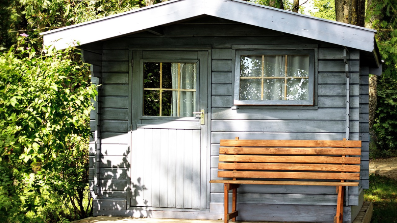 saltboxprefabstudiokits.png